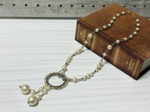完成品のパールネックレス